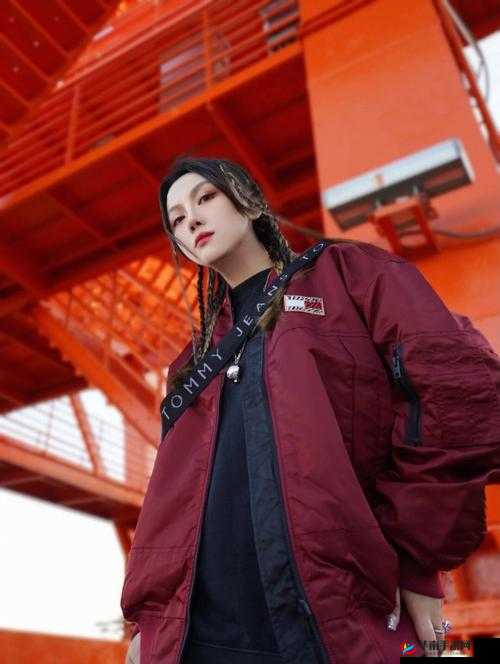 X 姓女 RAPPER 首次亮相震撼登场