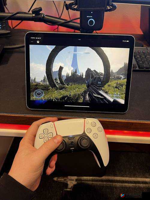 Xbox 高管晒用 Xbox 手柄玩战神 4PS5 手柄玩光环：无限，引发玩家热议