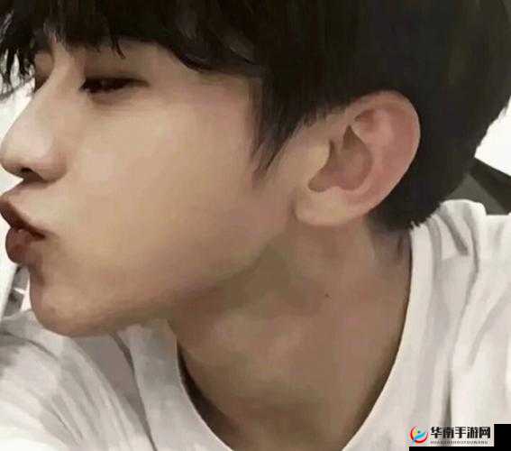 蔡徐坤进桃子里嗟嗟的惊人内幕：是炒作还是另有隐情？