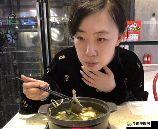 日本 CSGO 大姐姐 AWP 多少钱：性感迷人的游戏女神