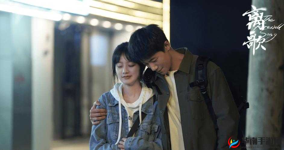 一面亲上边一面膜下边：独特行为背后的故事与意义探讨