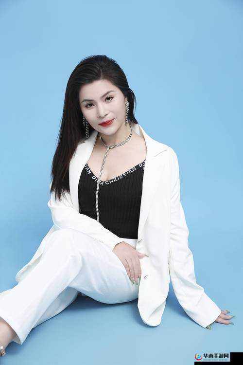 YSL 千人千色 T9T9T9 最新：让美丽尽情绽放的时尚密码