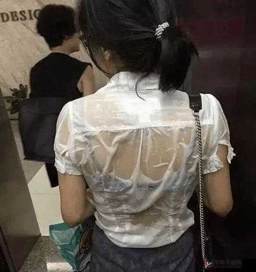 JUL532 外勤突然下大雨：工作人员该如何应对这种情况