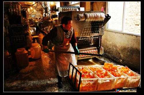 天美麻花果冻视频：揭秘果冻制作全过程