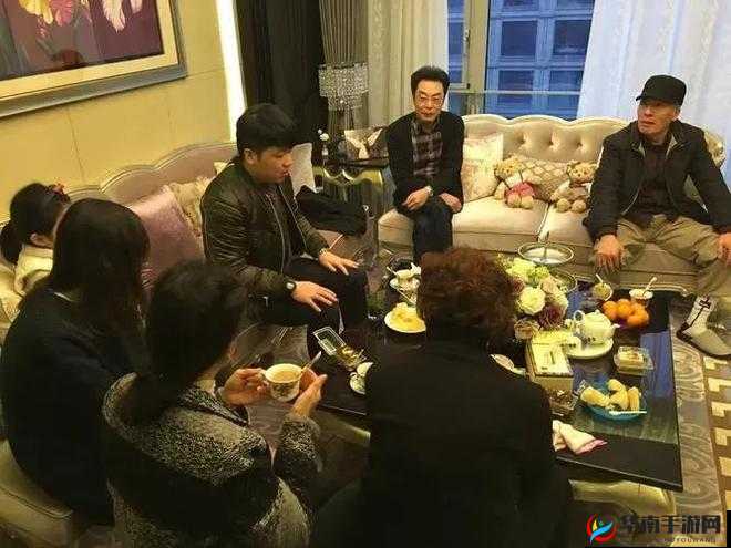 夫妻诚挚邀请部长到家中做客共话情谊