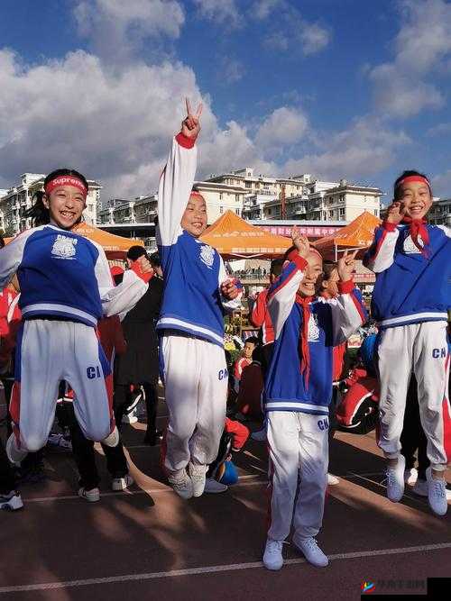 超级凌乱的校园运动会：弹窗打得开了吗——别样运动会的精彩与谜题