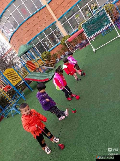 宝宝腰好会扭用力大点声扭出活力扭出精彩