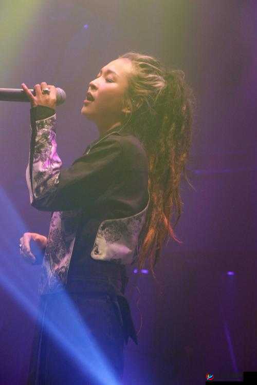 猛交做愛，激情演绎，尽享完整性猛交做愛久久之极致体验