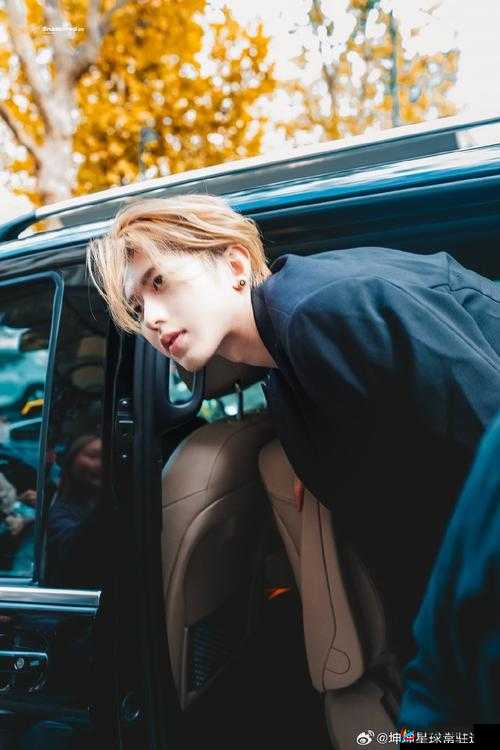 男生的坤坤放到女生的哪里？这种行为合适吗？