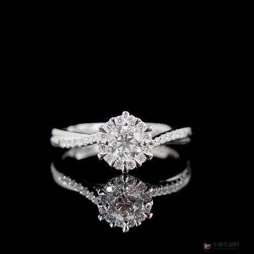 18K 金钻石戒指：璀璨光芒，永恒爱情的象征