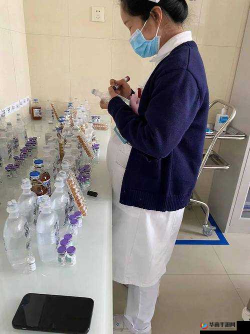 为了汤芳雪护士：仁心仁术，坚守岗位，默默付出