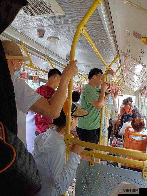 在公交车上做了什么？