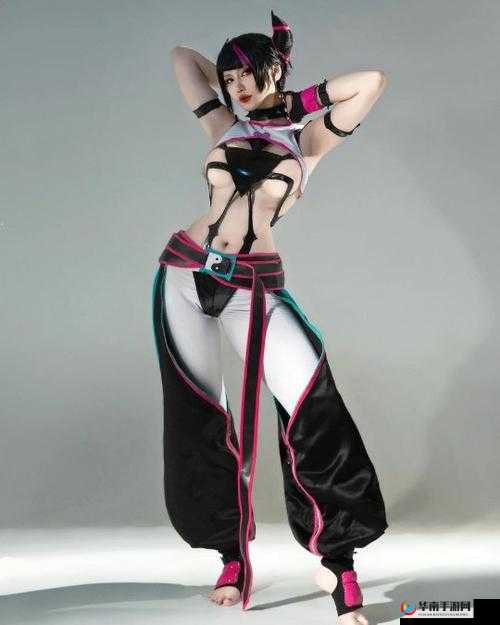 大胸美女 100‰裸体无遮挡软件：极致诱惑视觉盛宴