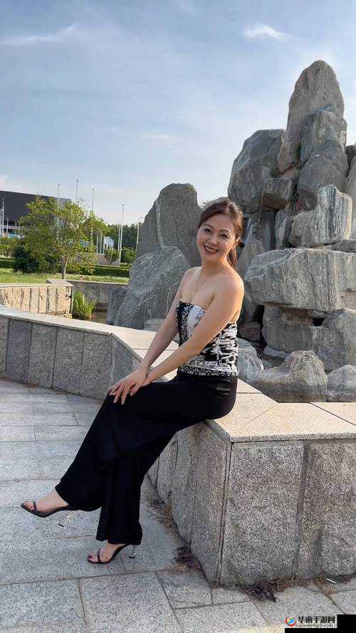 jzzijzzij 亚洲熟女少妇的独特魅力与风情故事