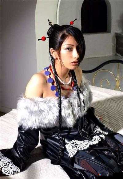 女优以都市激情为名，带来视觉盛宴