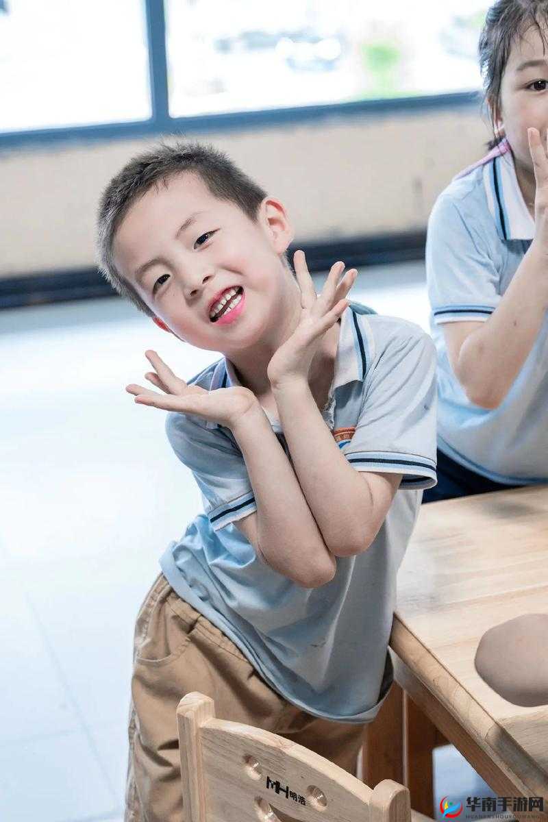 雏鸟幼儿小学生短视频：纯真时光的美好记录