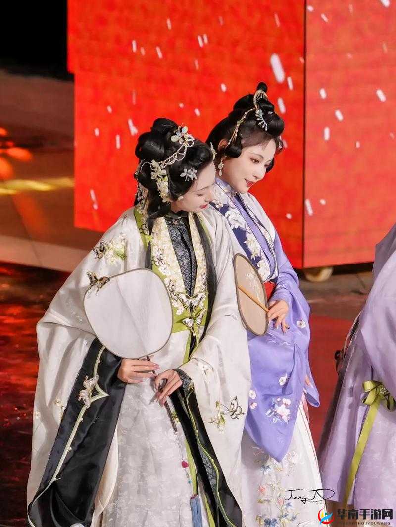 汉服之韵，梦回江湖 —— 探索一梦江湖与瞳莞汉服联动的文化之旅