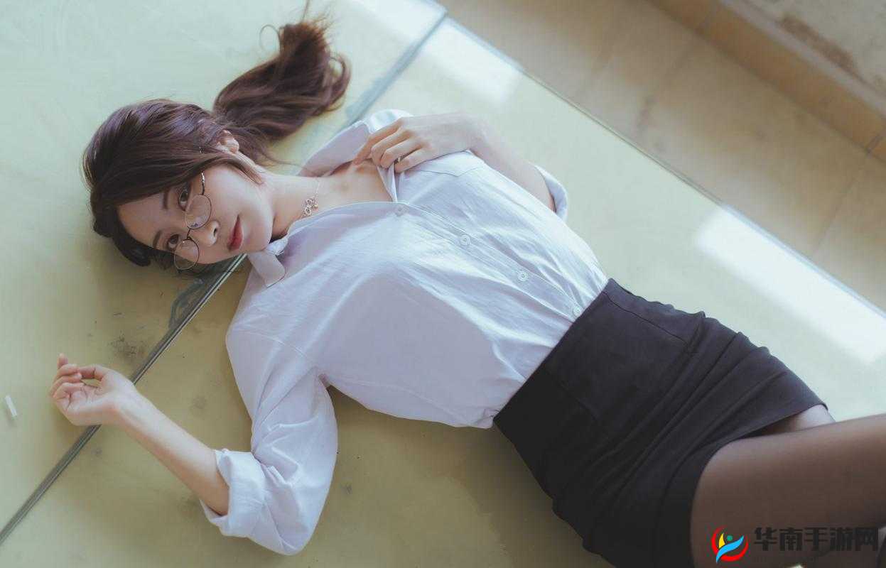 亚洲欧美日韩制服师生：多样风格与独特魅力展现