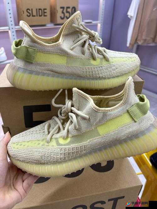 亚洲限定 YEEZY350V1：独特设计与舒适体验的完美结合