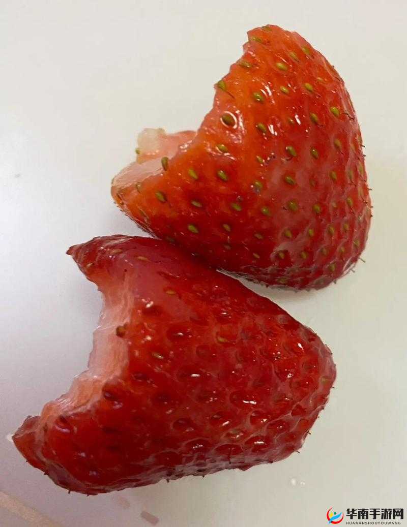 蜜丝婷大草莓与小草莓对比：谁更能俘获你的心