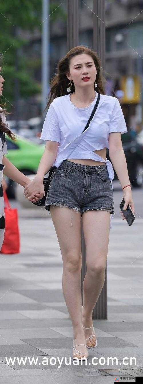 出租房里的交互高康张睿以及他们之间的故事和情感发展