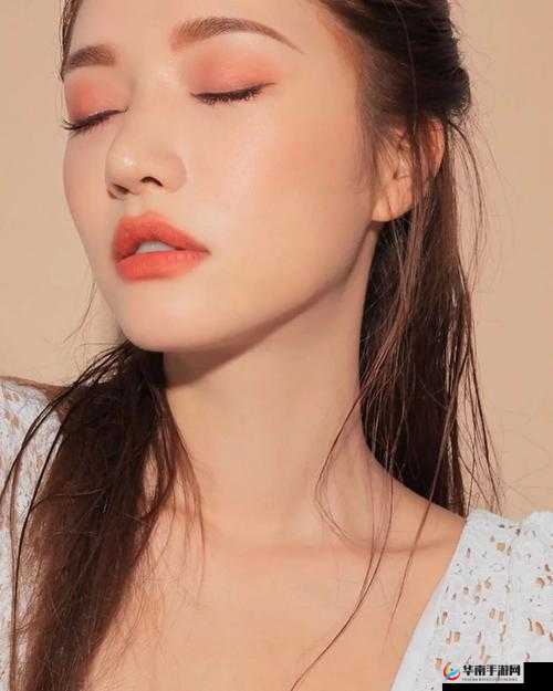 九色 PORNY 自拍女神佳星的魅力风采与精彩瞬间