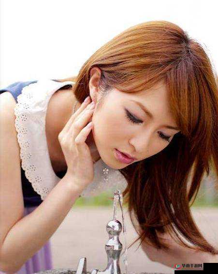 人美屄嫩盖世无双一线天裸体：XXXXXX 粉嫩 AV，此乃人间尤物