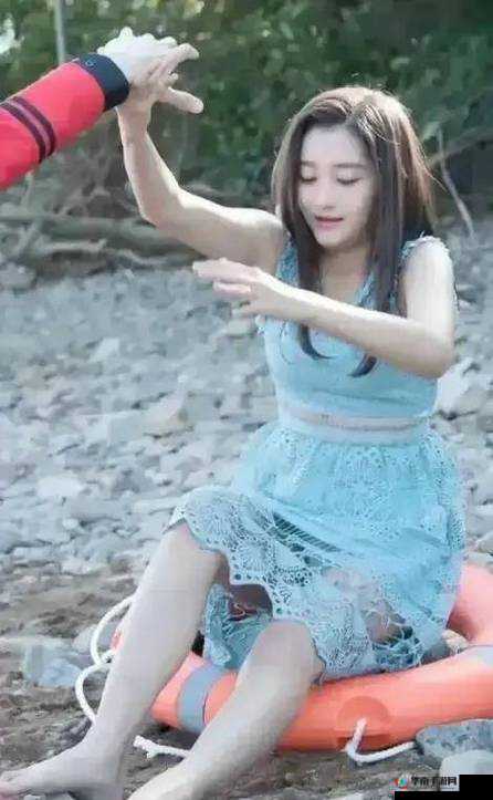 女子私密视频被偷拍，高清无码传遍网络