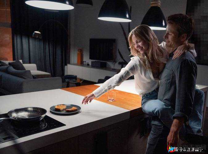 午夜激情电影院：激情无限，尽在影院