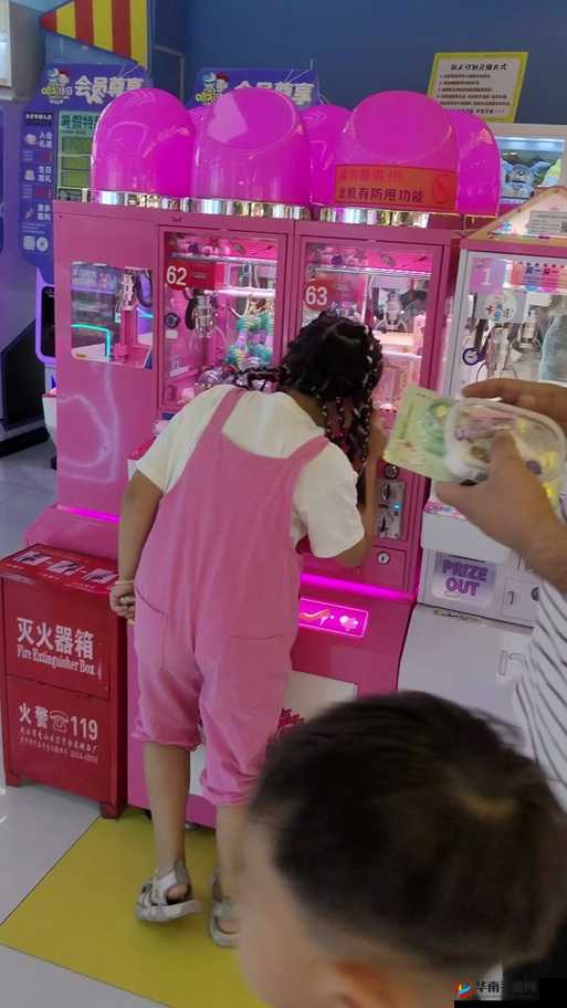 穿戴式跳 D 放里面逛超市：奇特又刺激的奇妙体验