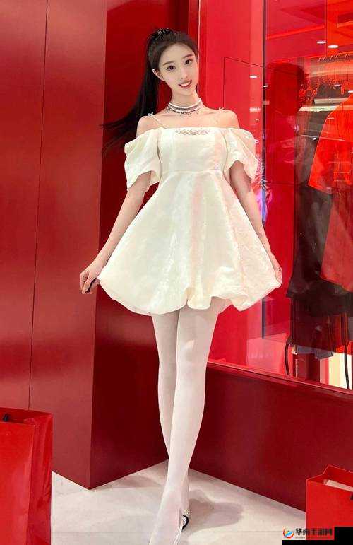 白丝黄片：诱惑与禁忌的交织