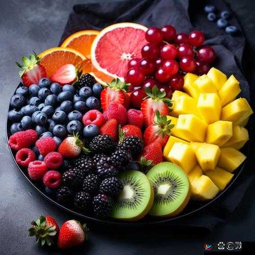 香蕉菠萝黄瓜草莓樱桃榴莲茄子：多样水果与蔬菜的奇妙组合