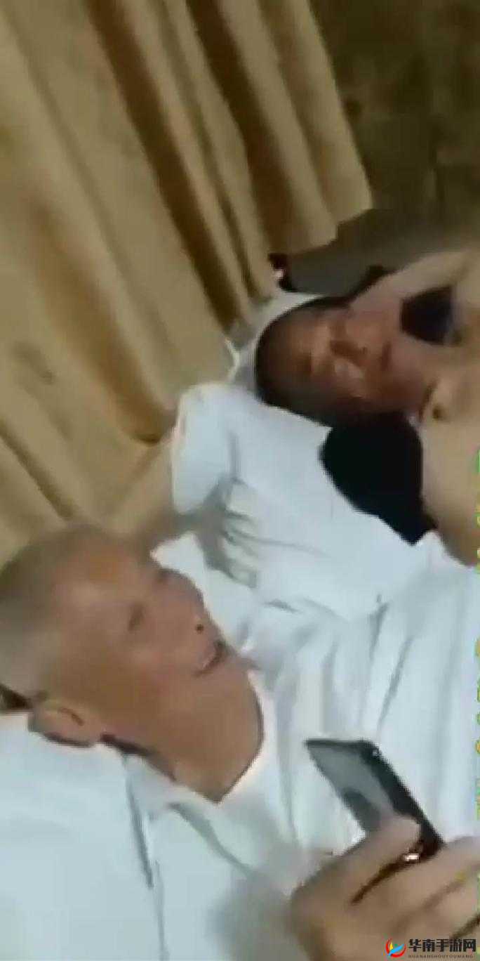 Japanese 中老年人 Gay 的生活是怎样的？他们面临着哪些挑战和机遇？