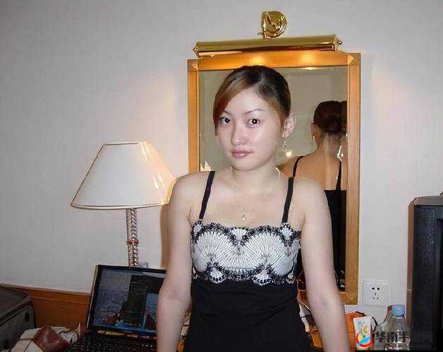 极品人妻麻豆 chinese 火辣身材，你懂的