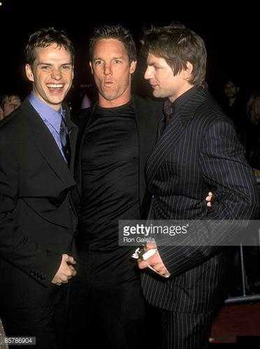 同志题材影片同志亦凡人讲述了三个男人在英国曼彻斯特的生活，他们在爱情、友情和家庭中面临着各种挑战和困惑