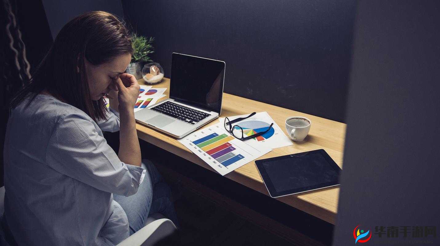 丈夫不知道的加班为何引发热议？揭露职场女性隐藏的婚姻危机与深夜加班真相（解析：完整保留原剧名，通过为何引发热议和揭露真相制造悬念，嵌入职场女性、婚姻危机、深夜加班等潜在搜索词，符合职场情感剧观众搜索习惯使用问句形式增强互动感，揭露...真相句式满足用户对剧透解读的需求，整体符合百度搜索的长尾词规律）