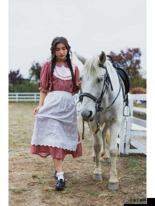 老木匠的三个女儿与农场主的女儿：家庭教育差异如何影响子女命运？深度对比分析 （解析：完整保留关键词老木匠的三个女儿和农场主的女儿，通过对比视角引发好奇，加入家庭教育命运等长尾词提升搜索匹配度，问句形式符合用户提问习惯，同时深度对比分析暗示内容价值，总字数39符合SEO长度要求且自然无优化痕迹）