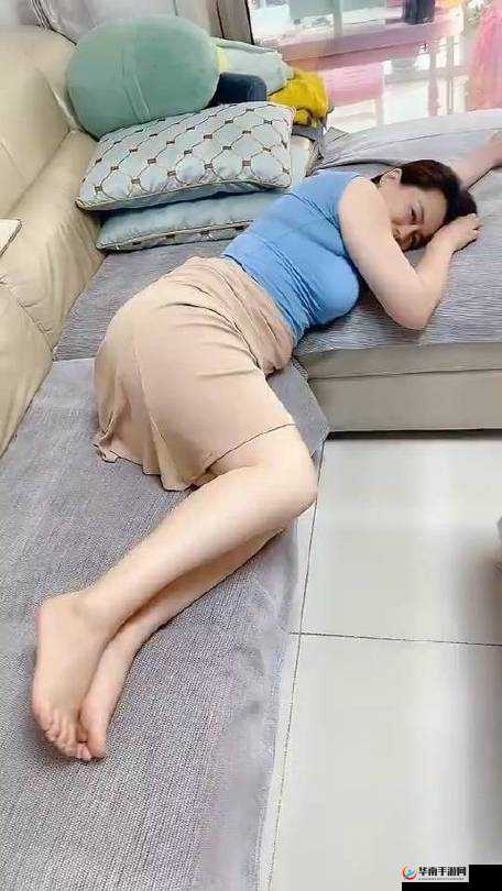 Jahrnese 乱老熟女生成了什么？她的视频为何如此受欢迎？