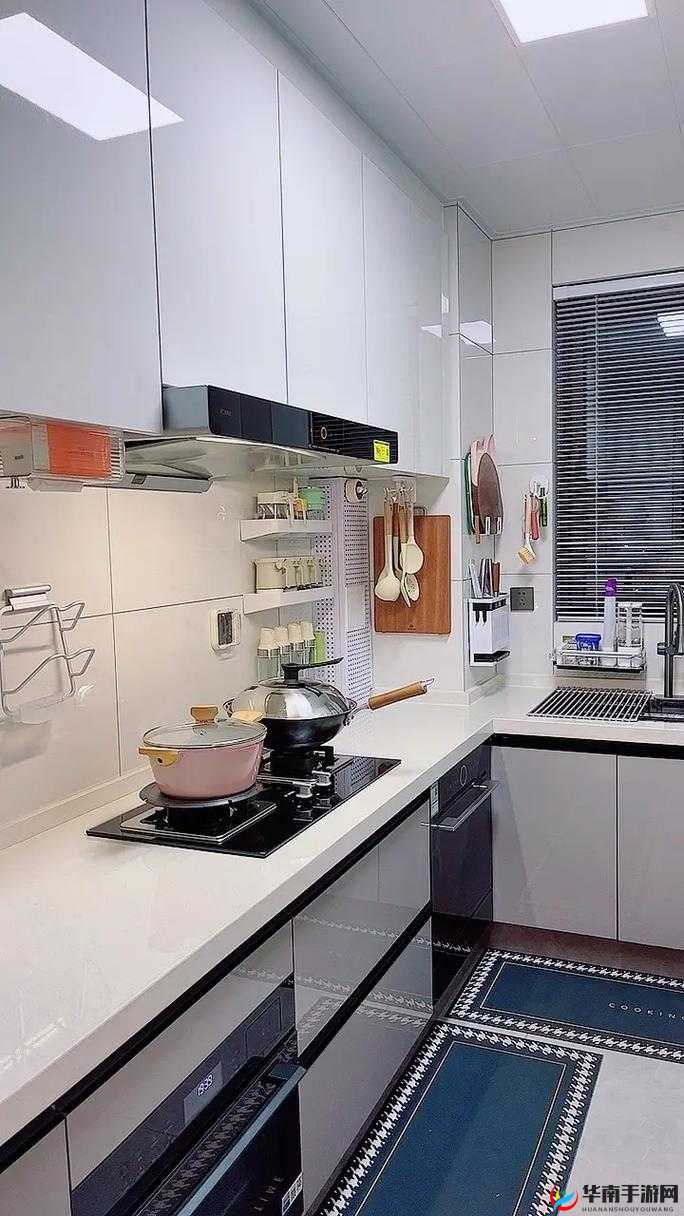 以下几个供你参考:美艳麻麻于厨房遭遇强灌精这究竟是怎么回事美艳麻麻在厨房遭强灌精背后隐藏着怎样的故事美艳麻麻在厨房被强灌精事件引发的诸多疑问美艳麻麻于厨房遭强灌精背后的惊人真相探寻探秘美艳麻麻在厨房被强灌精这离奇的一幕