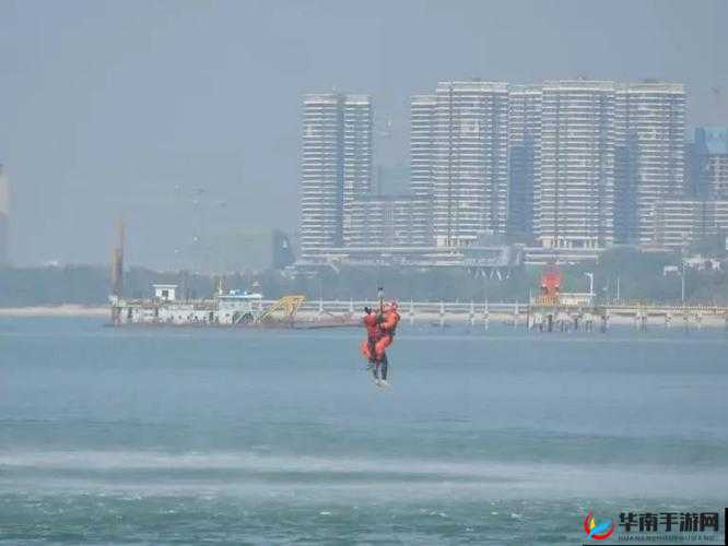 卫老爹的小船第14集：惊险海上救援与家族秘密的揭晓，卫老爹如何化险为夷？