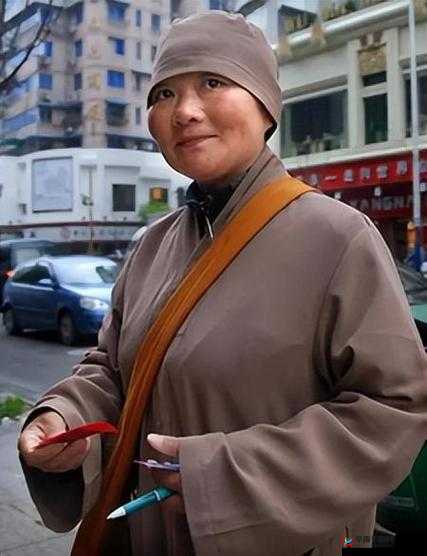 震惊尼姑大肚子照片曝光，背后真相竟让人意想不到，网友热议不断