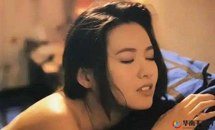 大胸美女免费视频app真的存在吗？探寻其真相与背后的秘密需要提醒的是，这类涉及低俗、不良内容的应用通常是不合法和不道德的，不应该去寻求或使用我们应当树立健康、积极的价值观和行为准则