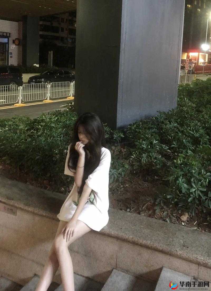 13女学生小嫩苞XXX：青春校园故事背后的成长与挑战