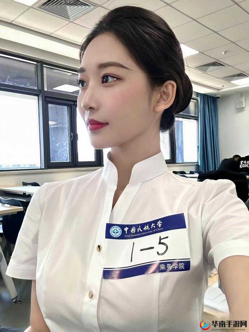 哪种脸型最容易成为空姐?揭秘航空公司选拔空乘人员的颜值标准