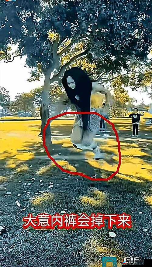 美女脱小裙子露出内裤的瞬间，网友惊呼：这画面太惊艳了