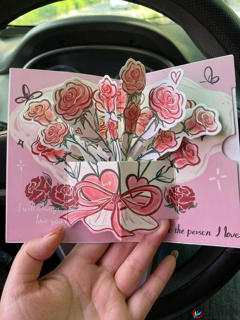 母亲毕业礼物高清图集:精选独特创意礼物,为她的毕业典礼增添难忘回忆