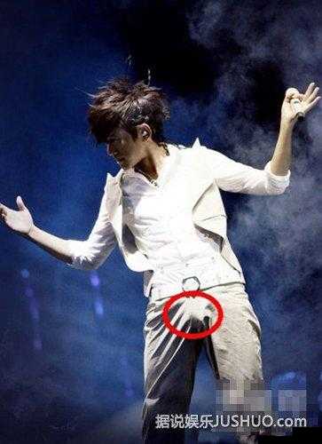 教官裤裆凸起引发热议：训练场上的尴尬瞬间如何避免？