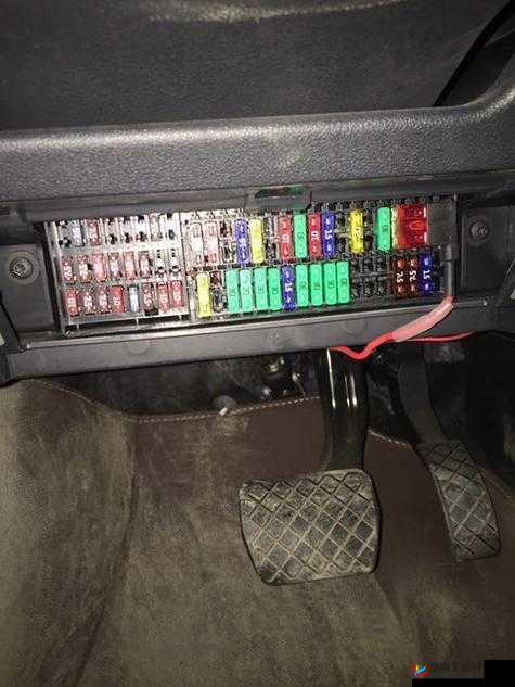 polo 喷水电机保险丝在哪里？老司机教你如何快速找到它